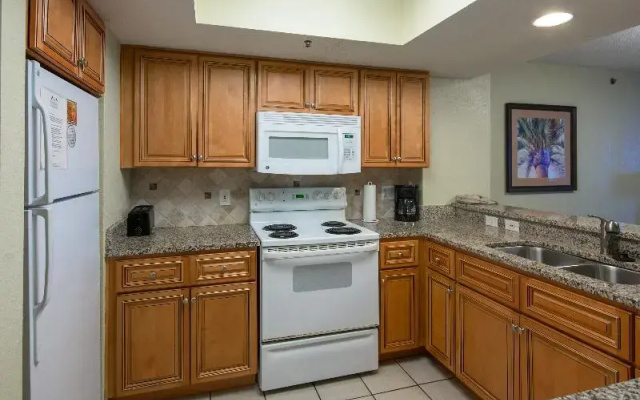3 Bedrooms Standard Family room