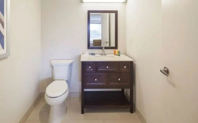 1 Bedroom Junior Suite with partial view
