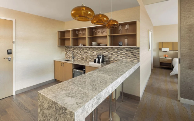 Standard Suite
