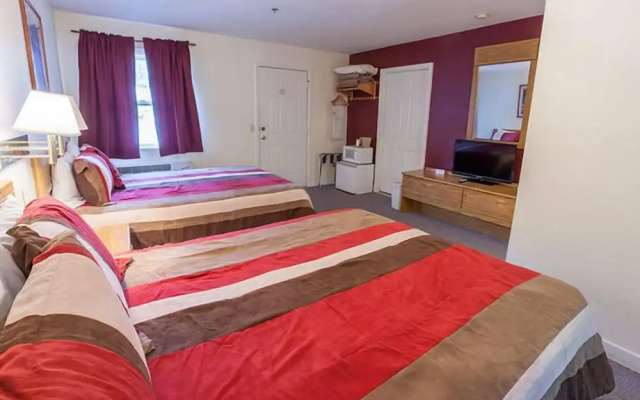 Standard Quadruple room with balcony