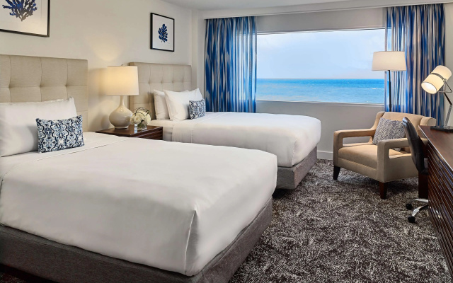 Superior Deluxe Quadruple room with ocean view