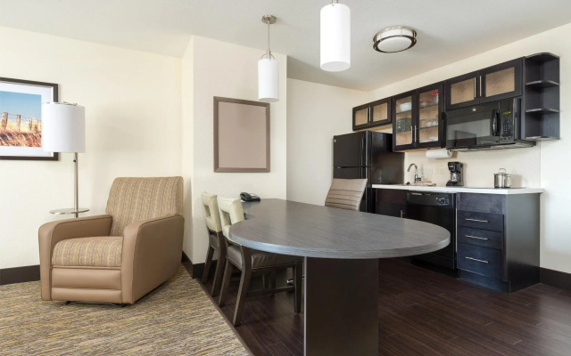 1 Bedroom Double Suite