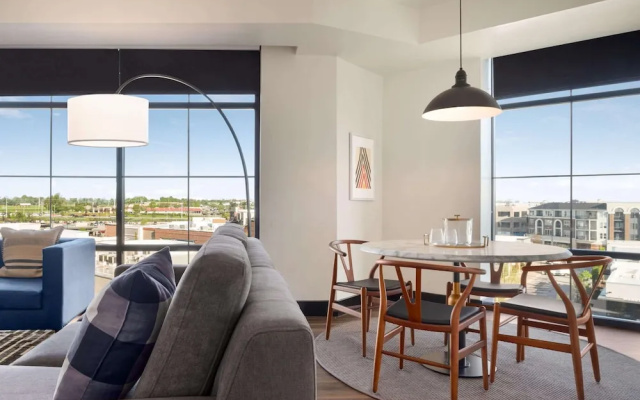 1 Bedroom Suite