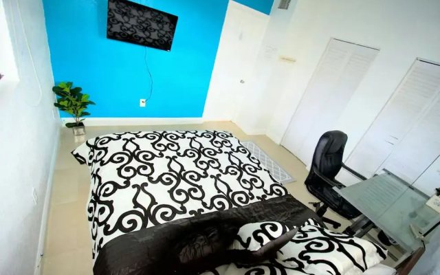 Comfort room