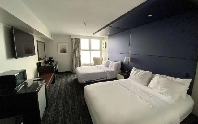 Twin room with city view
