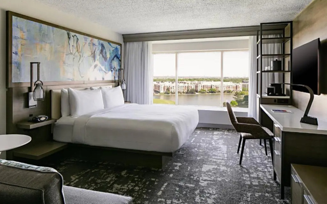 Standard room with lake view
