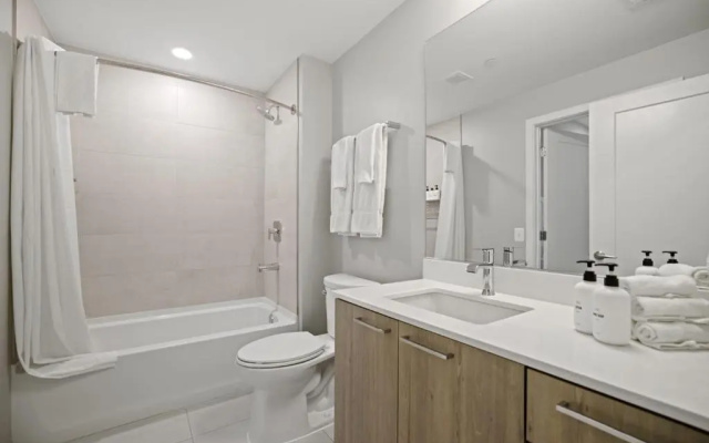 1 Bedroom Premium Suite with balcony