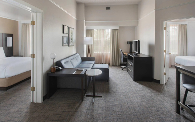 2 Bedrooms Suite