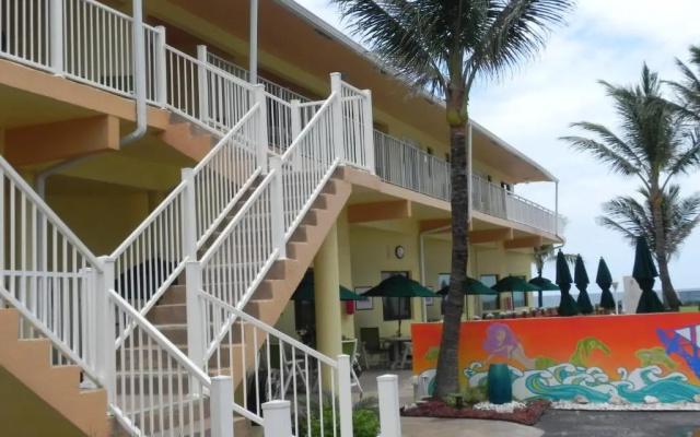 1 Bedroom Apartment with ocean view