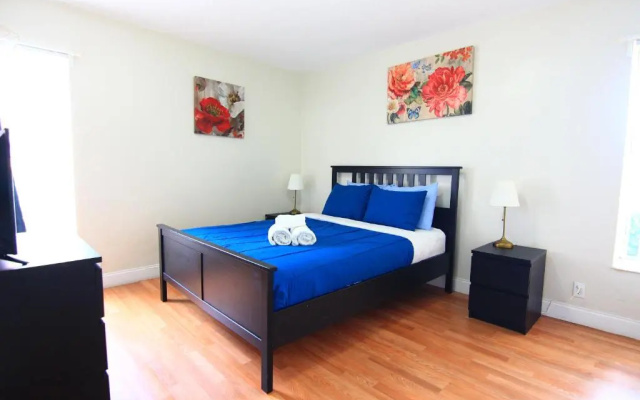2 Bedrooms Apartment