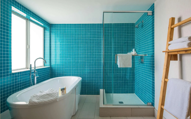 Suite with ocean view