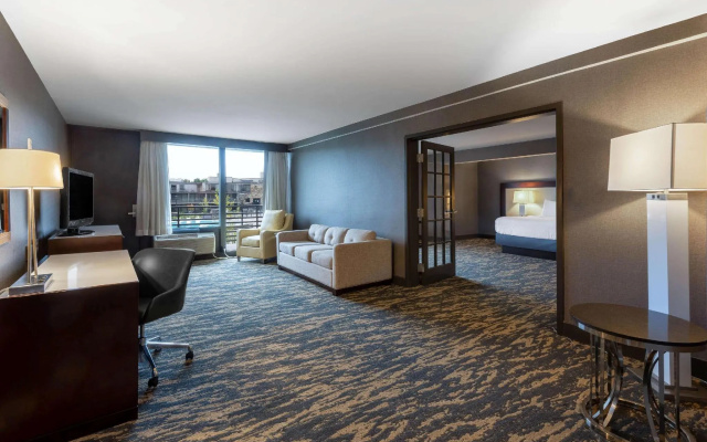 1 Bedroom Double Suite with pool view