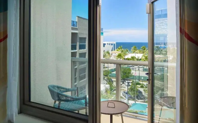Standard Twin room with balcony and with ocean view