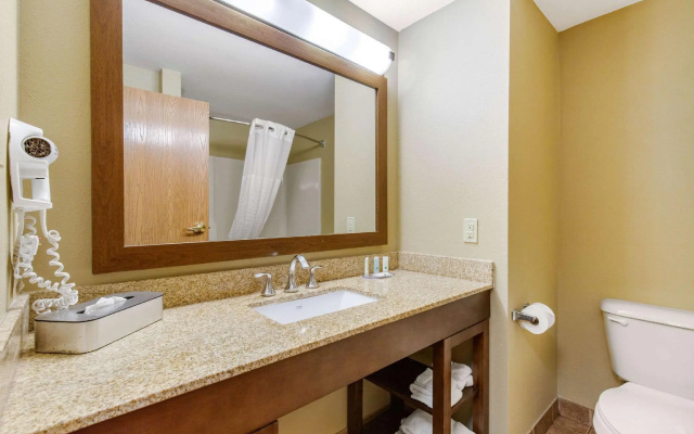 Sextuple Suite