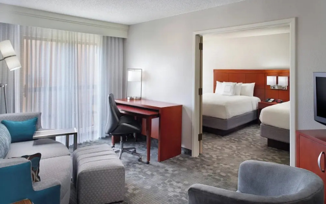 Suite with balcony