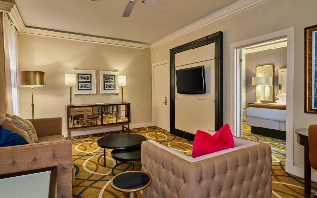Grand Double Suite with city view