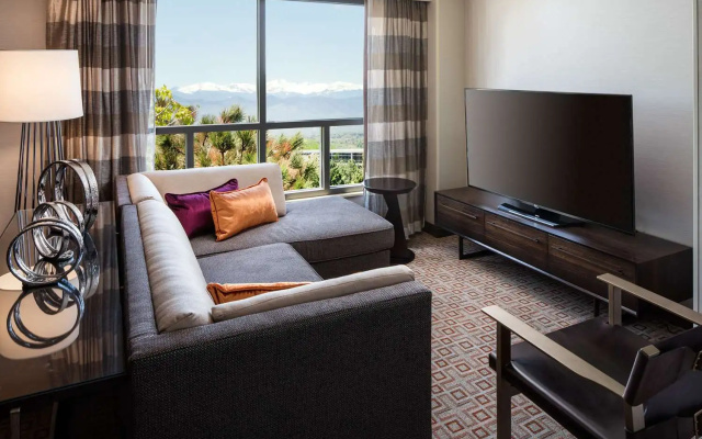 2 Bedrooms Suite with balcony