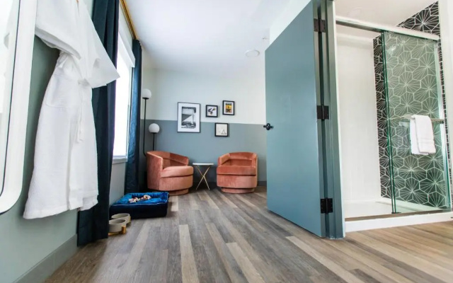 Double Suite