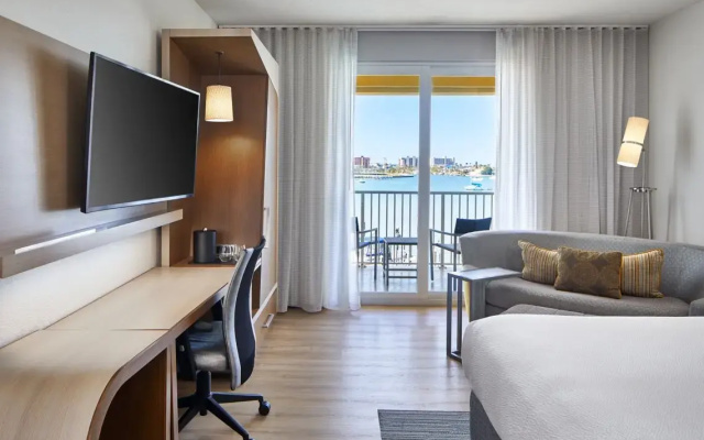 Standard Double room with water view