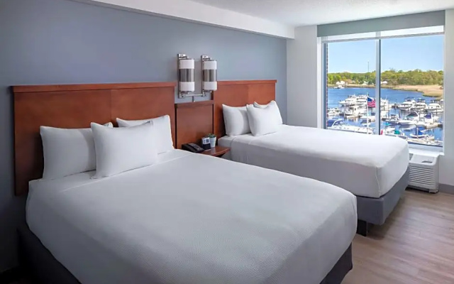 Quadruple room with water view