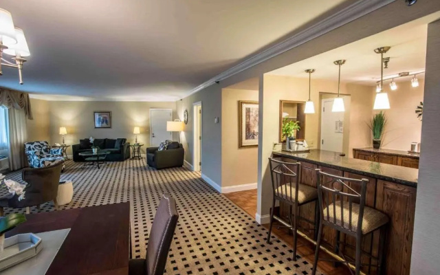 1 Bedroom Presidential Double Suite