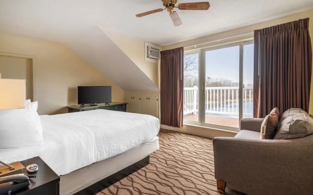 2 Bedrooms Executive room with balcony and with river view