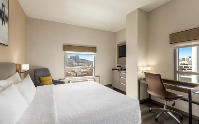 Double room with city view