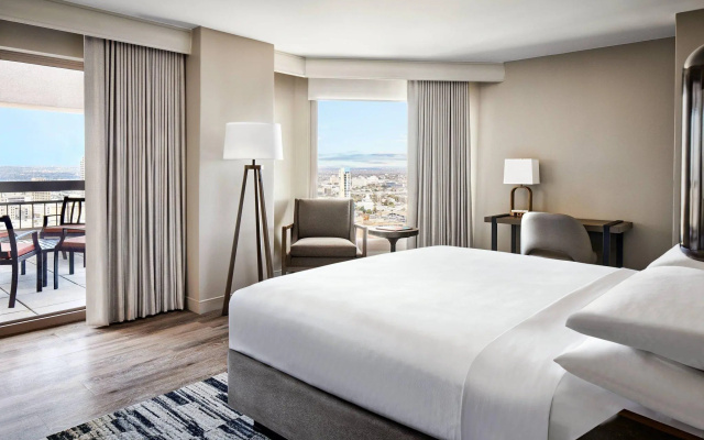Standard Double room with balcony and with city view