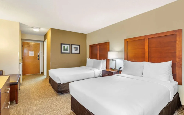 Deluxe Quadruple Suite