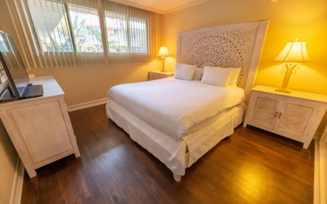 Double Suite Poolside