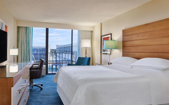 Guest room with pool view