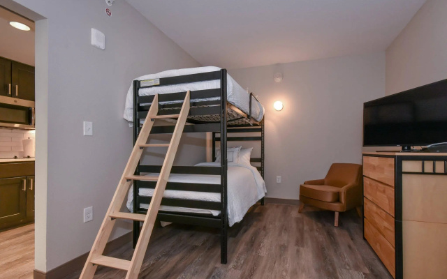 1 Bedroom Double Suite with ocean view