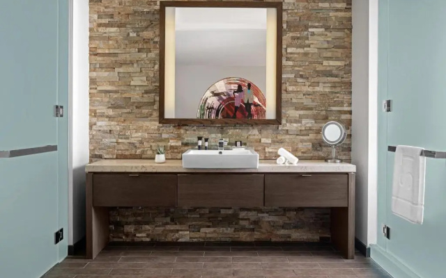 Double Suite