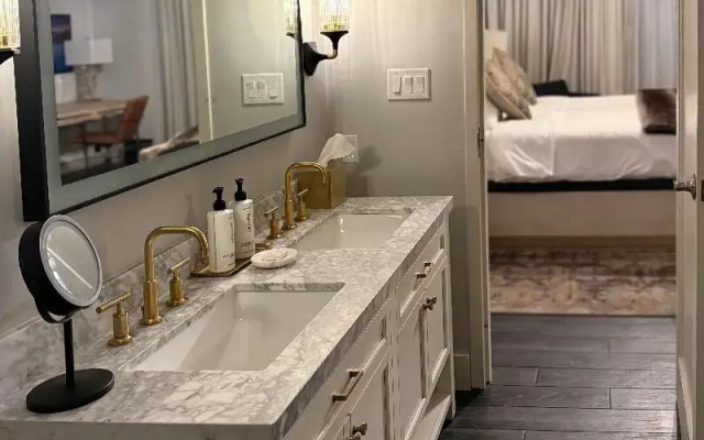 Suite with balcony and with view