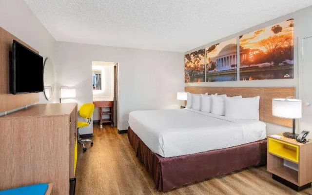 Standard Triple room