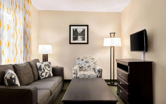 2 Bedrooms Suite