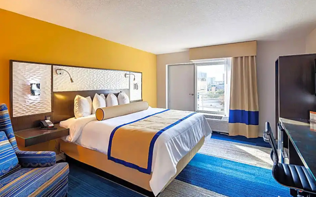 Executive Double Suite with pool view