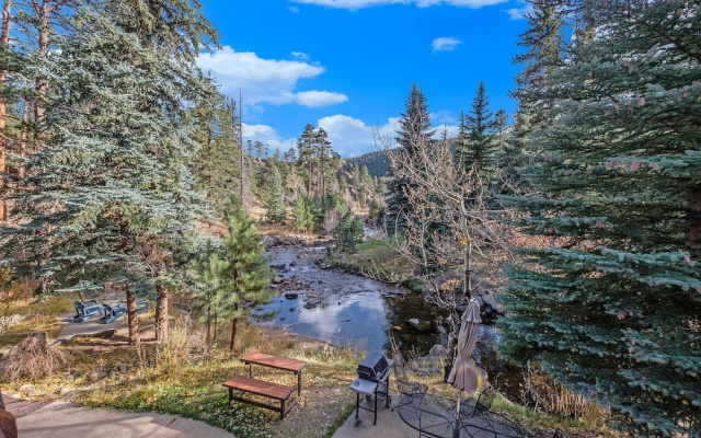 1 Bedroom Double Suite with river view