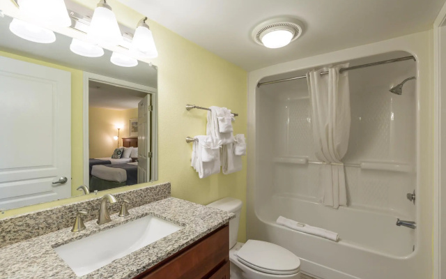 2 Bedrooms Suite oceanfront