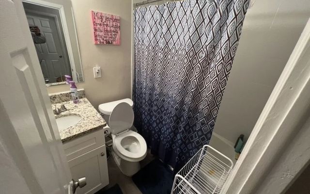 Comfort room