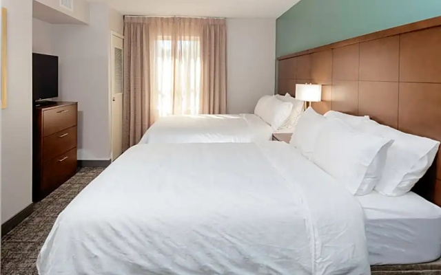 2 Bedrooms Sextuple Suite