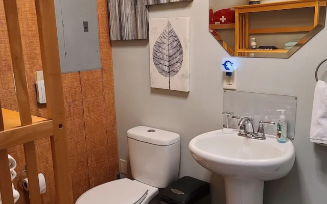Comfort room