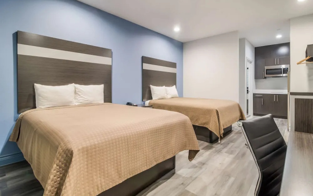 Standard Quadruple Suite