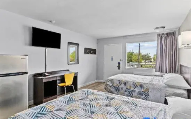 Standard Sextuple room
