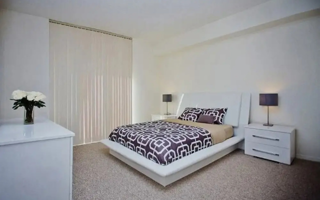 2 Bedrooms Luxury Apartment with balcony