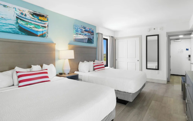 1 Bedroom Deluxe Double Suite with ocean view