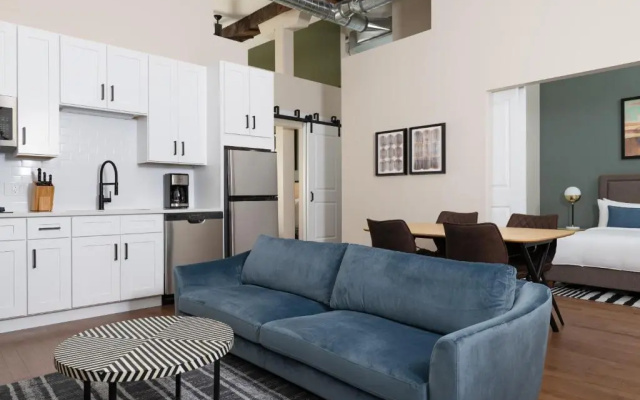 2 Bedrooms Apartment