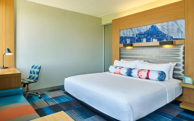 Aloft Double room