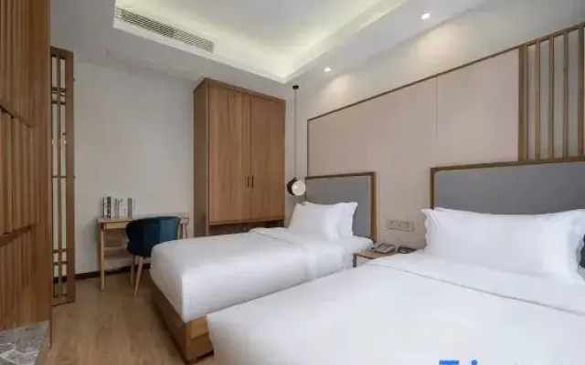 Standard Double room with garden view