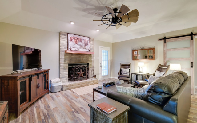 3 Bedrooms Cottage with balcony